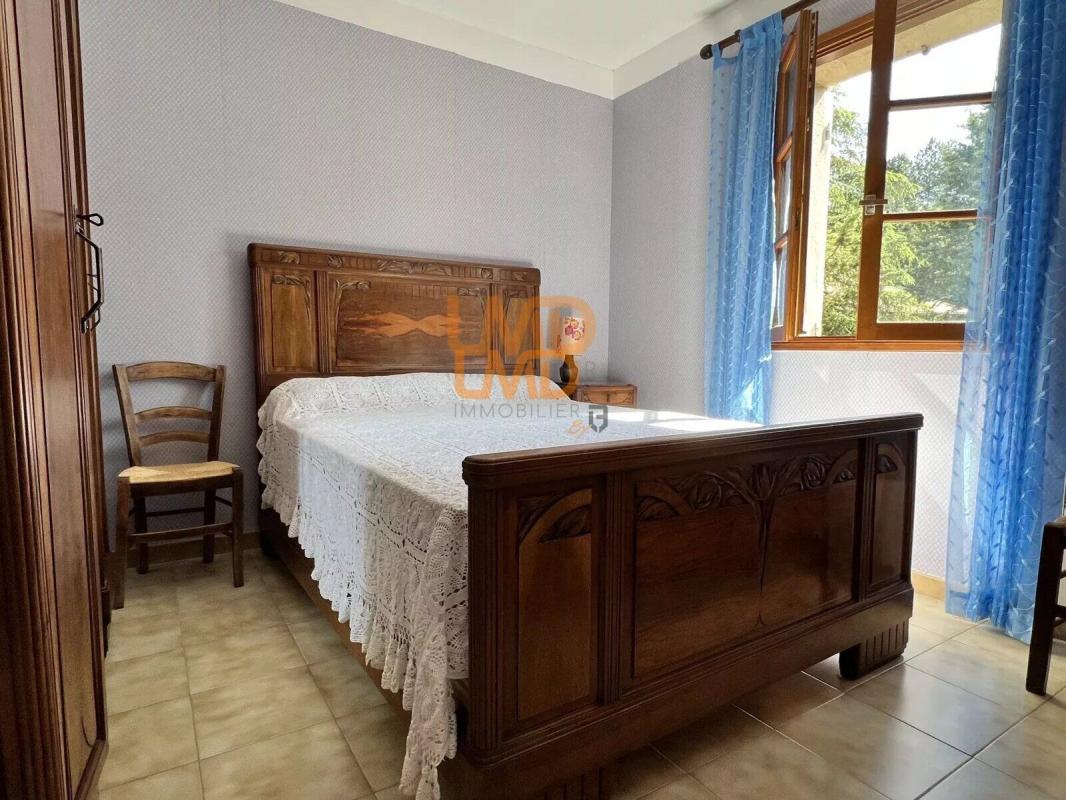 Photo 15 : Spacieuse maison familiale de 6 pièces avec piscine et terrain a