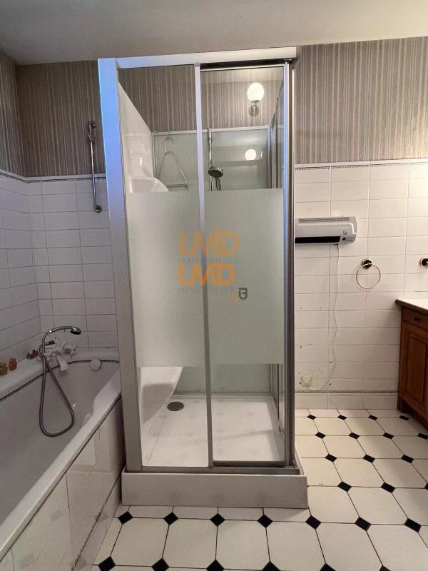 Photo 21 : Spacieuse maison familiale de 6 pièces avec piscine et terrain a