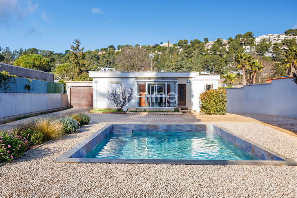 Photo 1 : Carnoux en Provence / Maison rénovée/ Terrain / Piscine