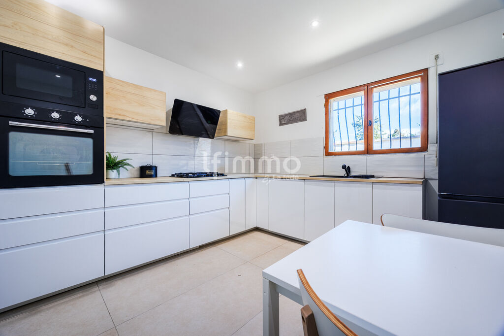 Photo 3 : Carnoux en Provence / Maison rénovée/ Terrain / Piscine