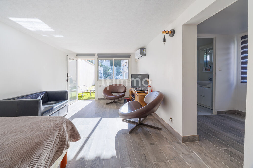 Photo 7 : Carnoux en Provence / Maison rénovée/ Terrain / Piscine