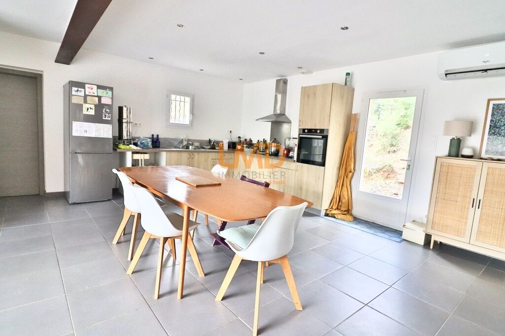 Photo 4 : Saint Maximin: maison T5 de 2016: 125m2, garage, terrain 2500m2