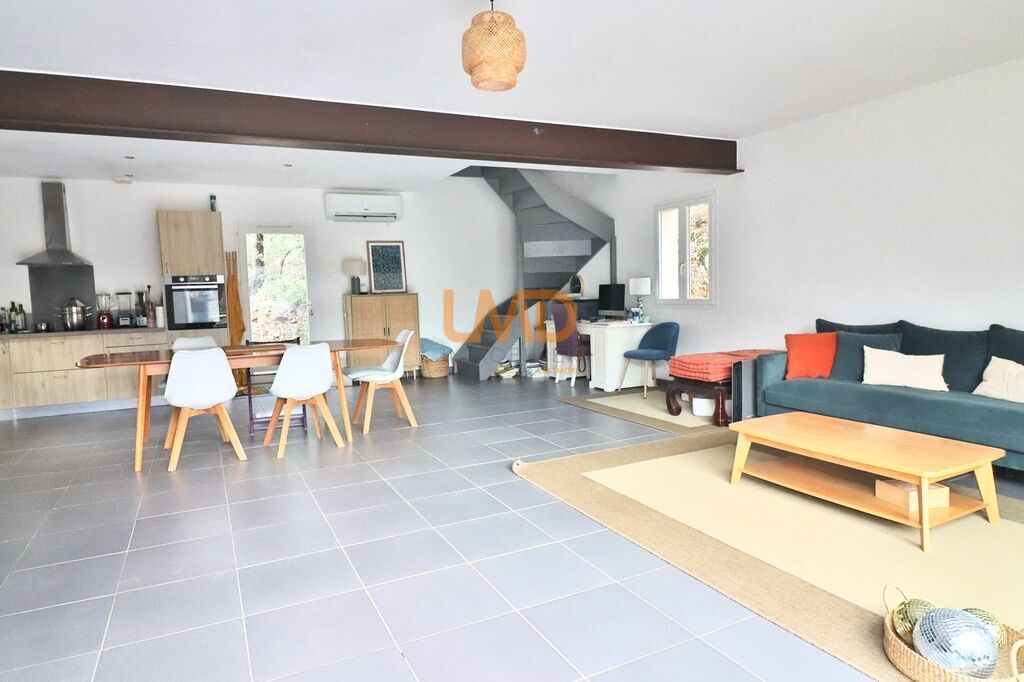 Photo 5 : Saint Maximin: maison T5 de 2016: 125m2, garage, terrain 2500m2