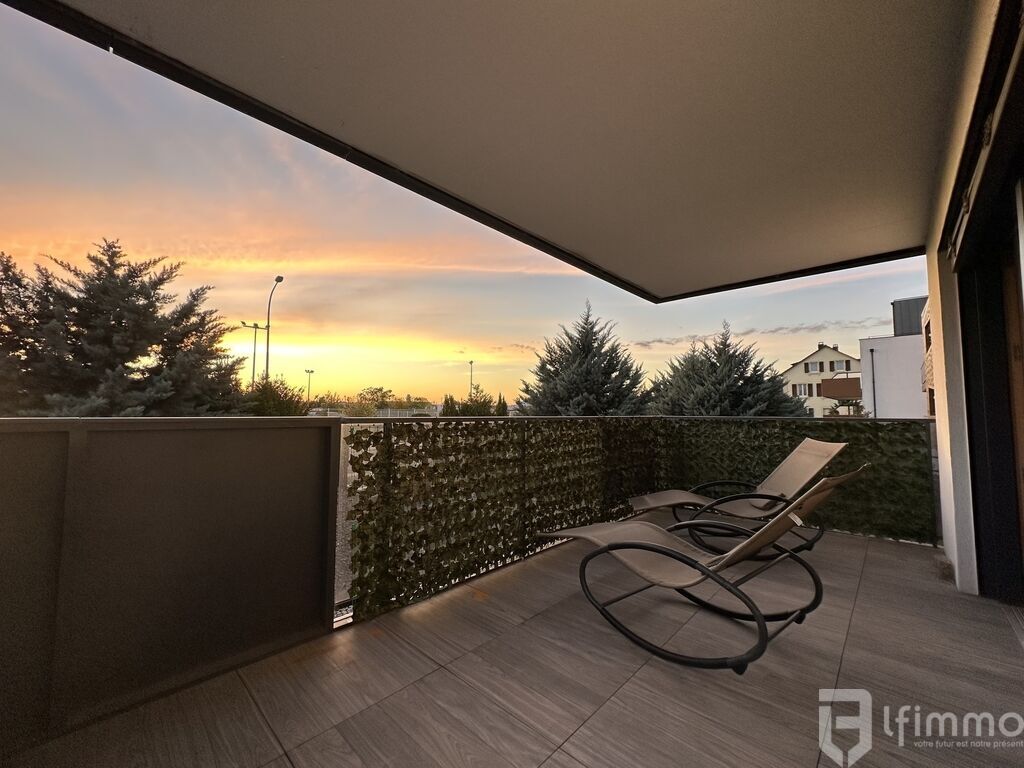 Photo 1 : Beau F3 récent avec terrasse
