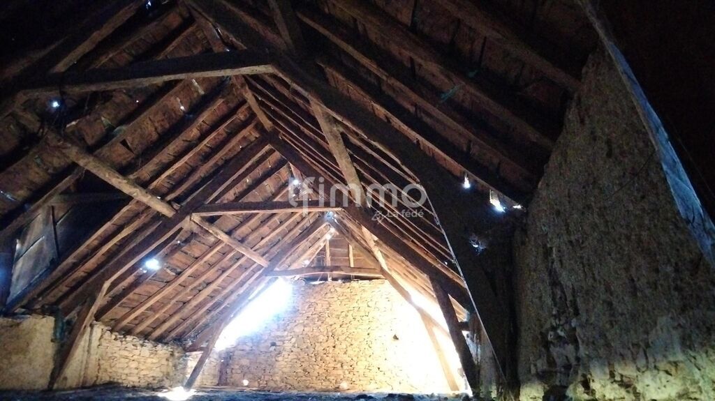 Photo 11 : Maison d'habitation,grange et 1ha80 dans les Baronnies