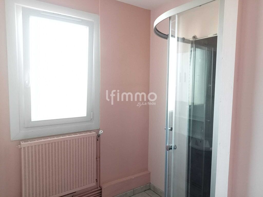 Photo 11 : Appartement lumineux 68 m² – centre Lucé – parking + cave