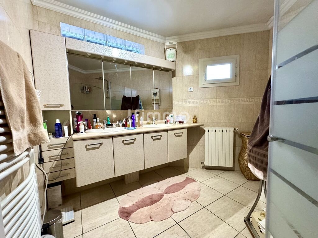 Photo 11 : A vendre maison 7 pièces 198 m² Villiers Sur-Marne