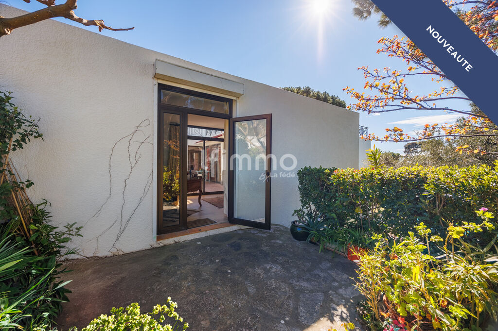 Photo 12 : Marseille 13009 Le Cabot Villa d'Architecte / jardin / piscine