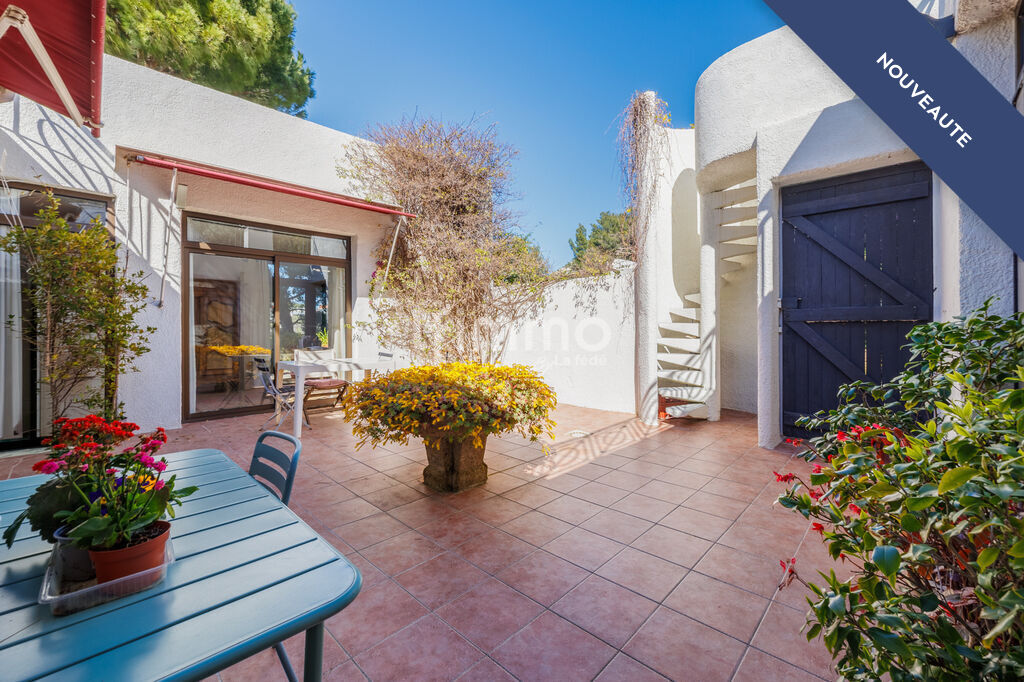 Photo 3 : Marseille 13009 Le Cabot Villa d'Architecte / jardin / piscine