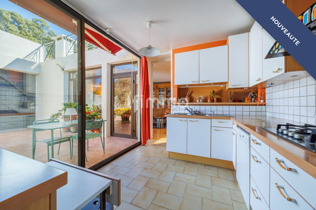 Photo 8 : Marseille 13009 Le Cabot Villa d'Architecte / jardin / piscine