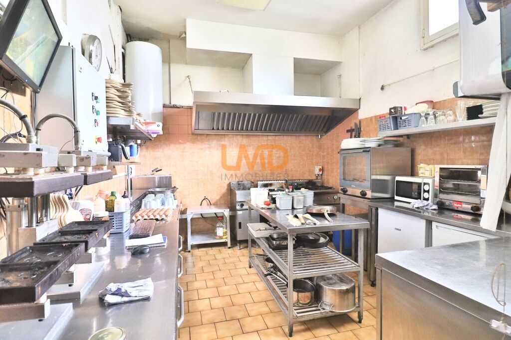 Photo 3 : Brignoles: immeuble: restaurant et appartement