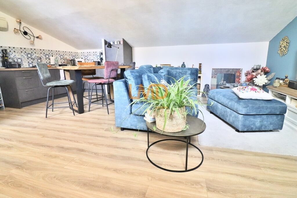 Photo 6 : Brignoles: immeuble: restaurant et appartement