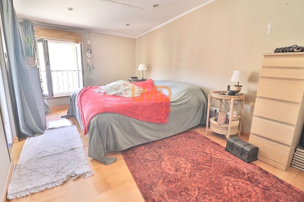 Photo 9 : Brignoles: immeuble: restaurant et appartement