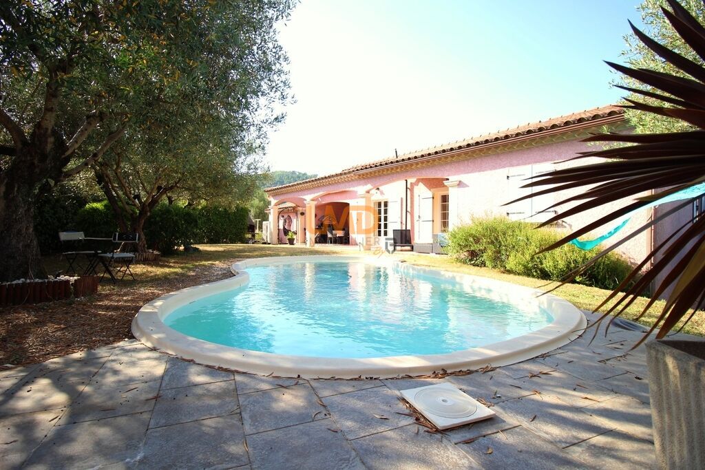 Photo 10 : Maison de type 5/6 avec piscine