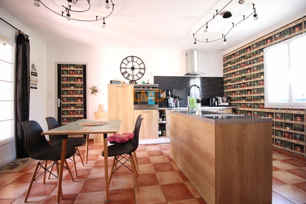 Photo 3 : Maison de type 5/6 avec piscine