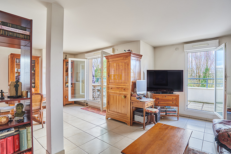 Photo 3 : APPARTEMENT TERRASSE FAMILIAL AVEC BEAUX EXTERIEURS - 5 PIECES (3CH) : 105 M² CARREZ (118 M² utiles) - NOISY-LE- GRAND OUEST