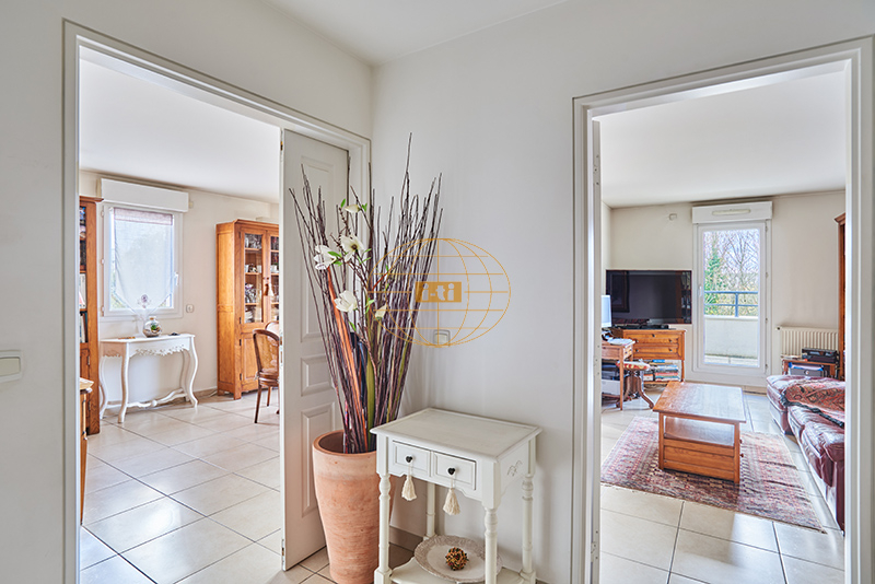 Photo 5 : APPARTEMENT TERRASSE FAMILIAL AVEC BEAUX EXTERIEURS - 5 PIECES (3CH) : 105 M² CARREZ (118 M² utiles) - NOISY-LE- GRAND OUEST