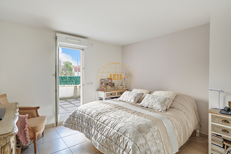 Photo 7 : APPARTEMENT TERRASSE FAMILIAL AVEC BEAUX EXTERIEURS - 5 PIECES (3CH) : 105 M² CARREZ (118 M² utiles) - NOISY-LE- GRAND OUEST