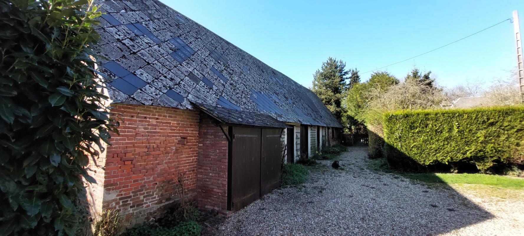 Photo 16 : ELEGANTE MAISON FAMILIALE NORMANDE : 7 PIECES / 5 CHAMBRES 171 M² AU SOL - EDIFIEE SUR GRAND TERRAIN ARBORE DE :  3 240 M² AVEC DEPENDANCES - THENOUVILLE (EURE)