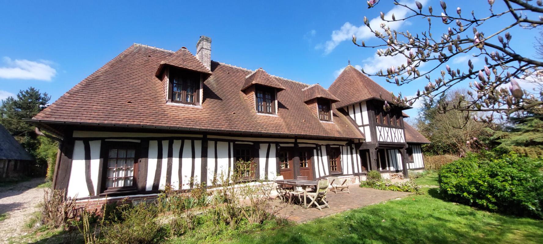 Photo 1 : ELEGANTE MAISON FAMILIALE NORMANDE : 7 PIECES / 5 CHAMBRES 171 M² AU SOL - EDIFIEE SUR GRAND TERRAIN ARBORE DE :  3 240 M² AVEC DEPENDANCES - THENOUVILLE (EURE)