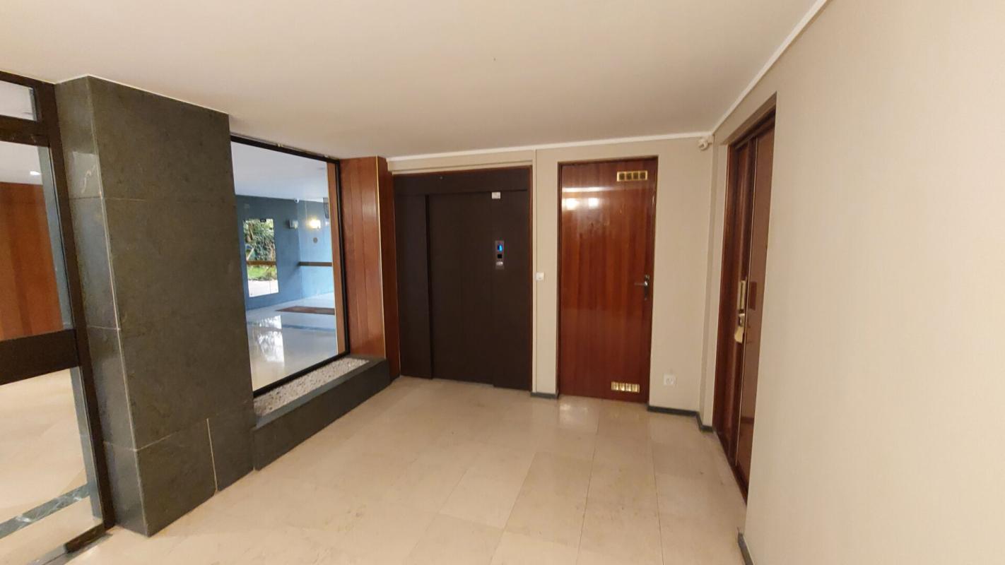 Photo 9 : APPARTEMENT TERRASSE FAMILIAL MODULABLE AVEC BEAUX EXTERIEURS - 4 PIECES : 108 M² CARREZ (114 M² utiles) - NEUILLY/INKERMANN